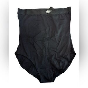 Torrid Ultra High Waist Shapewear Brief Size 1 Black Smoothing NWT